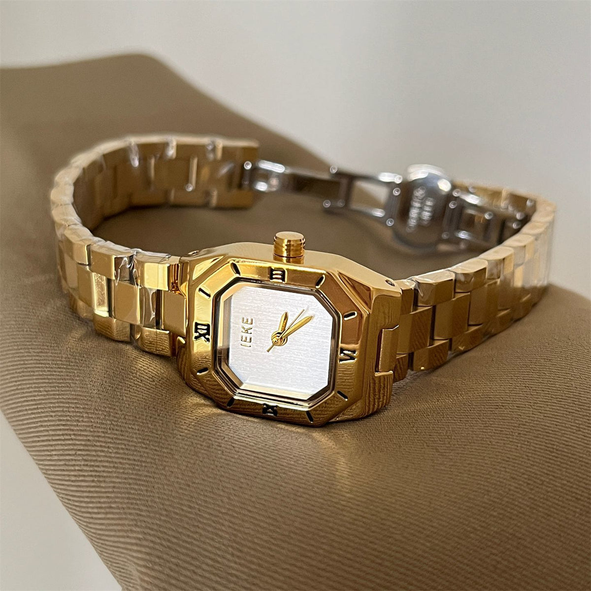 IEKE Chic Square Steel Bracelet Watch - Minimalist Tank Quartz Watch for Women