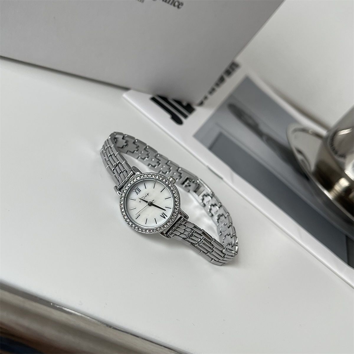 IEKE French Slate Grey Roman Steel Bracelet Watch - Classic Monochrome Quartz Watch for Women