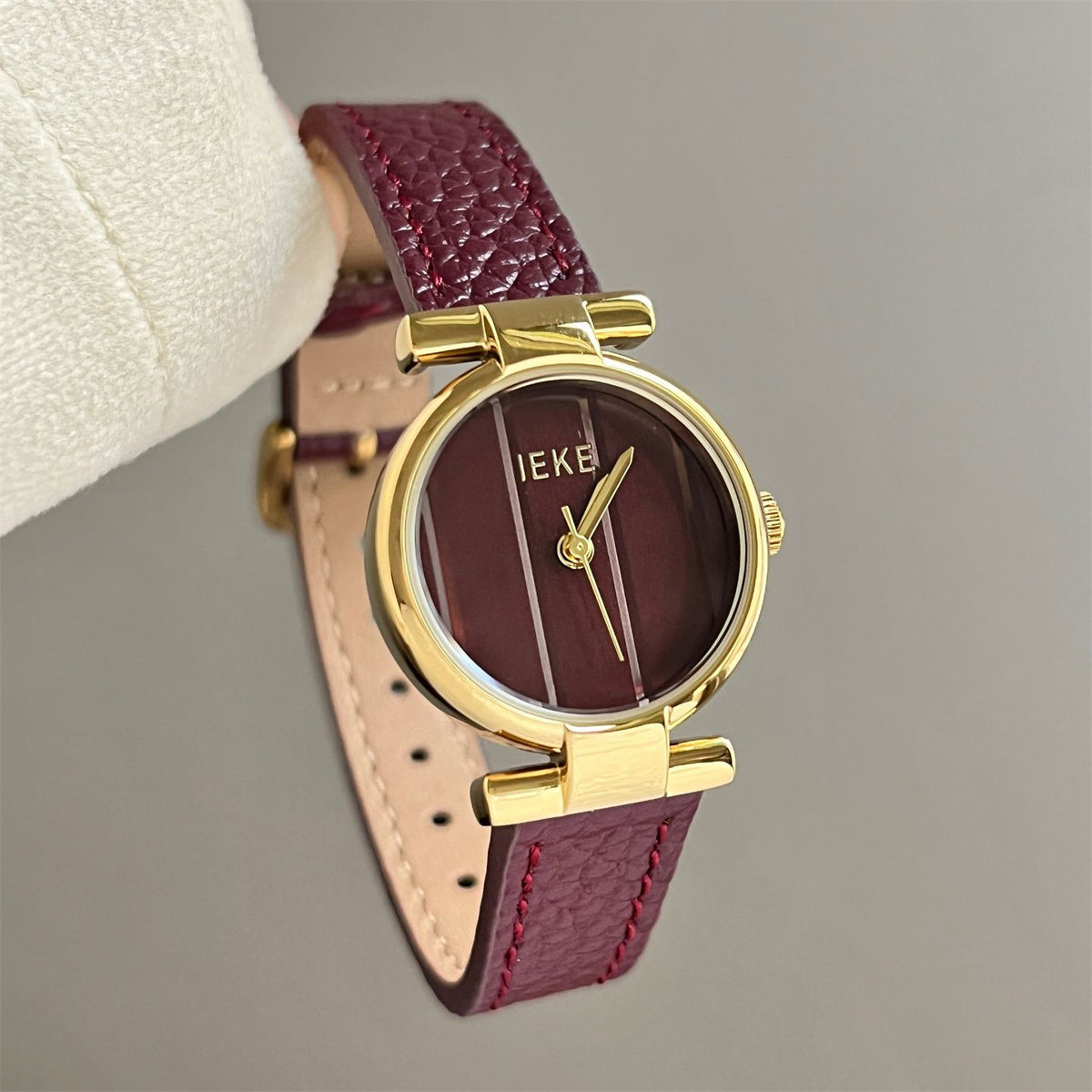 IEKE Vintage Grace Petite Round Slim Leather Watch - Dainty Dress Quartz Watch for Women