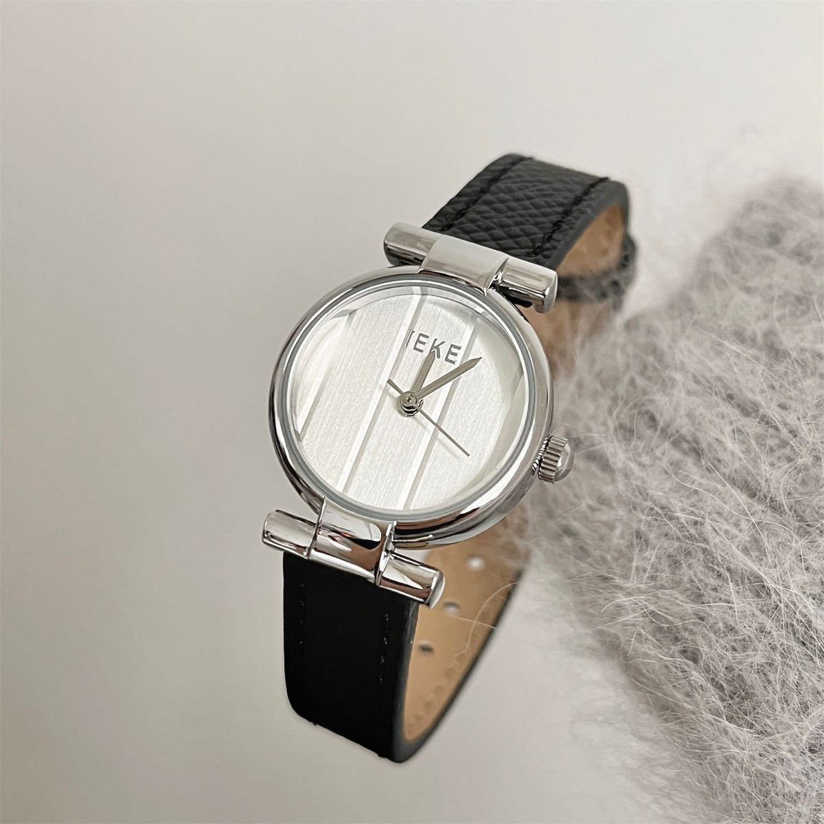 IEKE Vintage Grace Petite Round Slim Leather Watch - Dainty Dress Quartz Watch for Women